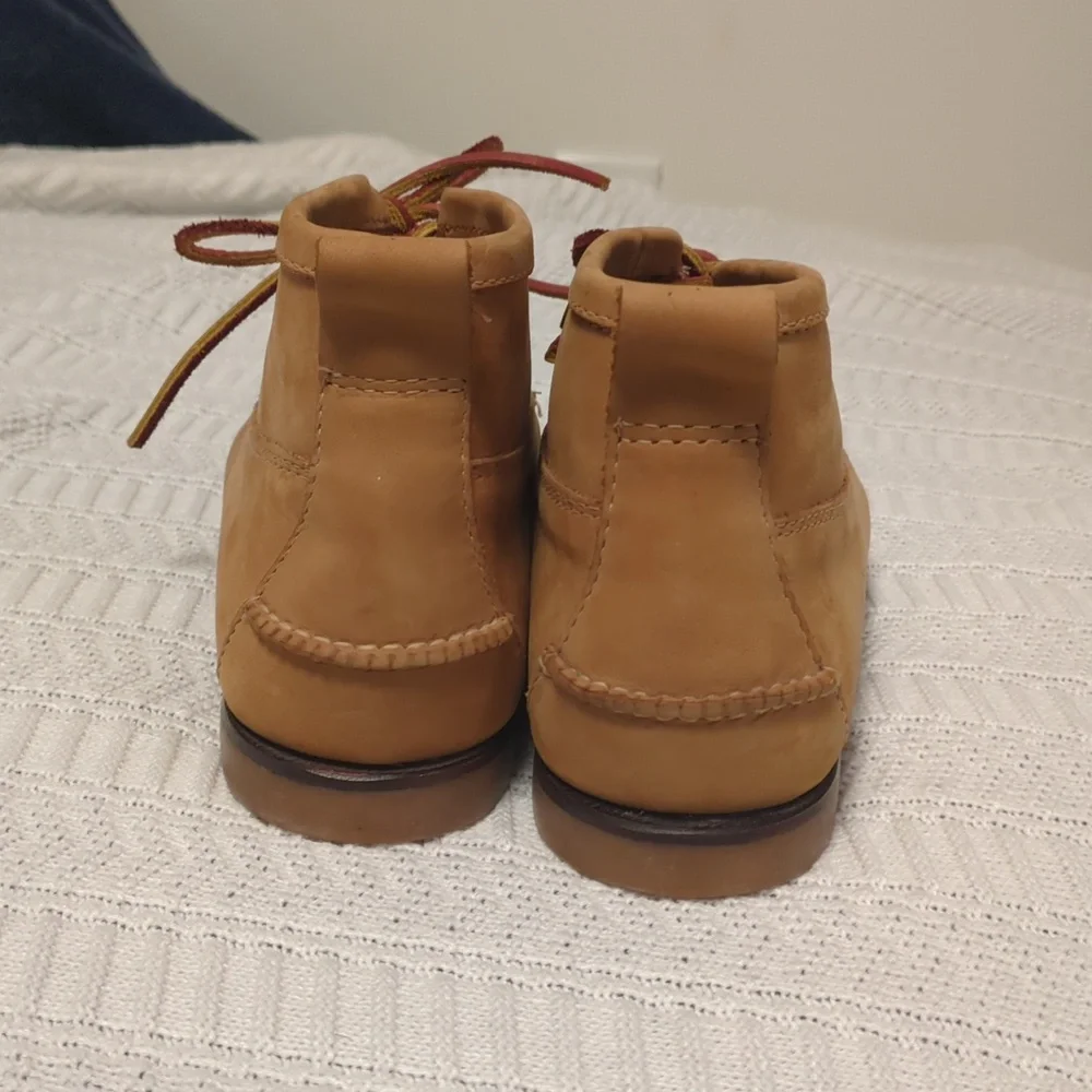 LL Bean Signature Tan Leather Chukka Boots | NWOT | Pristine Soles | Men’s 7